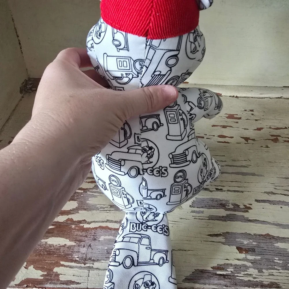 Buc-ees‎ Beaver Plush Black White Doodle Gas Station Graphic Collectible Toy 9in